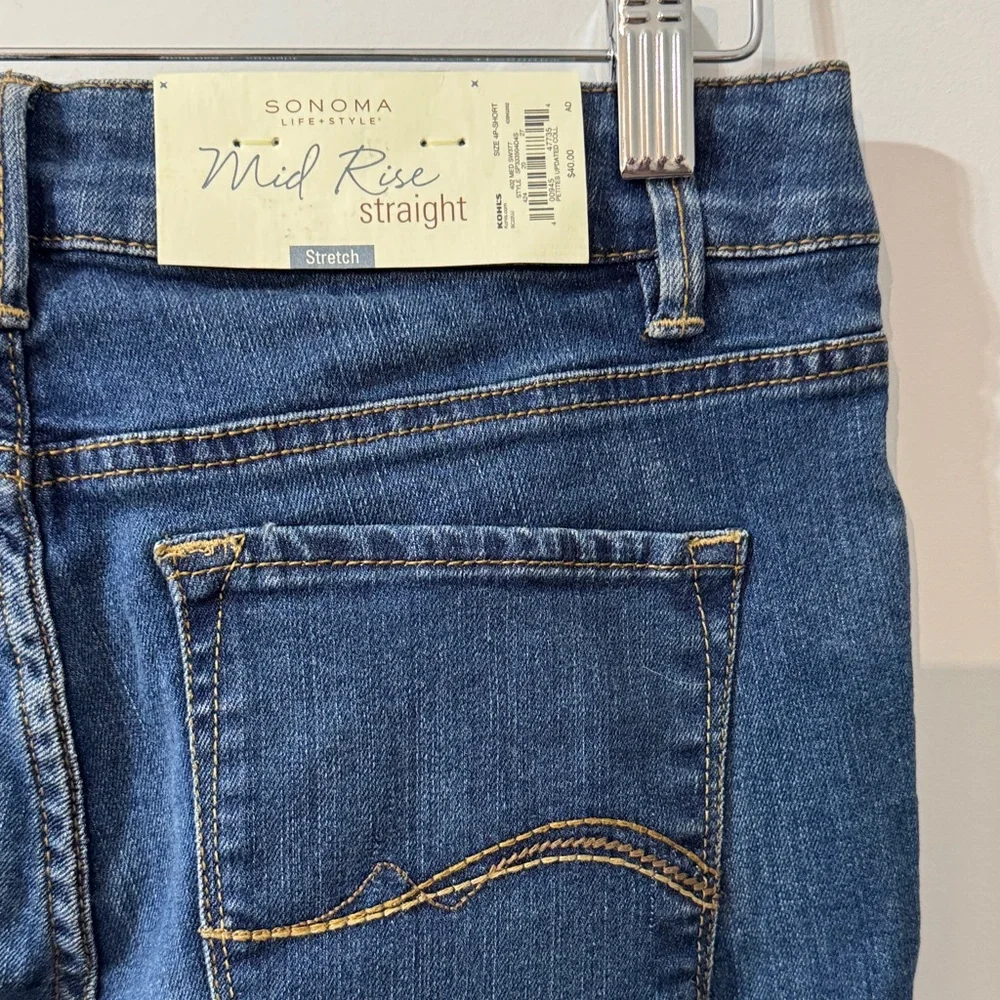 Sonoma Women's Straight Leg Jeans in Dark Blue Wash Size 4P